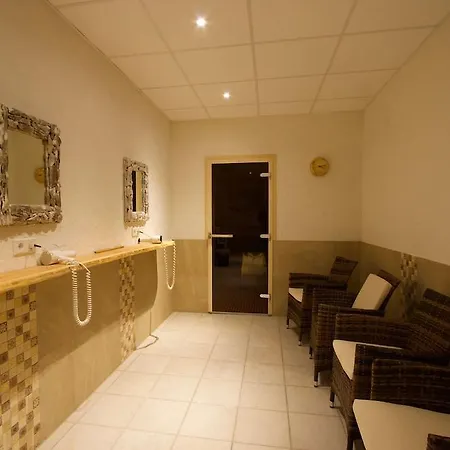 Zum Loewen Hotell