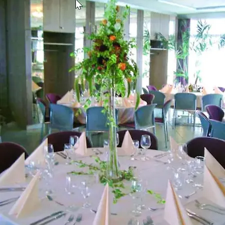 Zum Löwen Hotel 4*