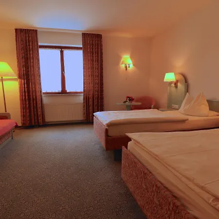 Zum Loewen 4*
