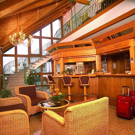 Zum Loewen Hotel