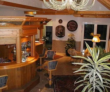 Zum Loewen Hotell
