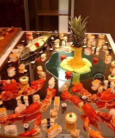 Zum Loewen Hotell 4*