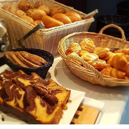 Ξενοδοχείο Zum Loewen 4*