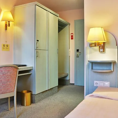 Zum Loewen 4* Mörfelden-Walldorf