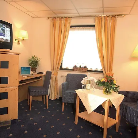 Zum Loewen Hotel Moerfelden-Walldorf
