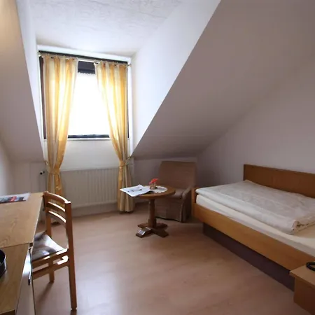 Zum Loewen Hotel